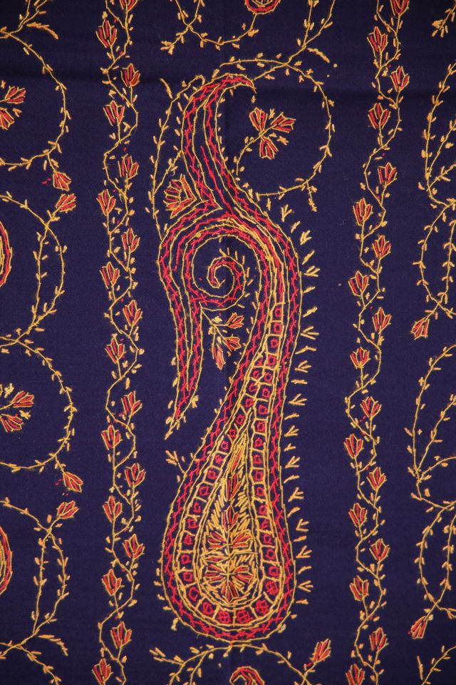Kashmiri sozni shawl