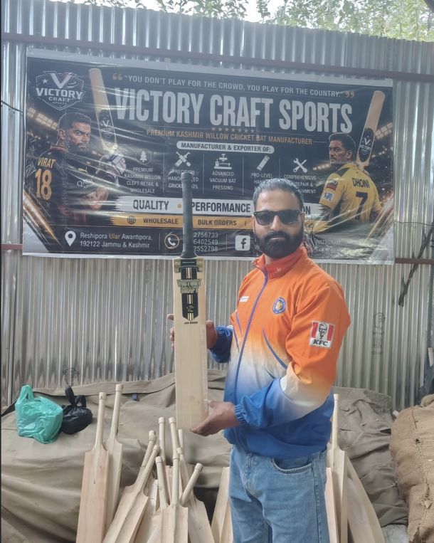 Player Edition Kashmir Willow Cricket Bat