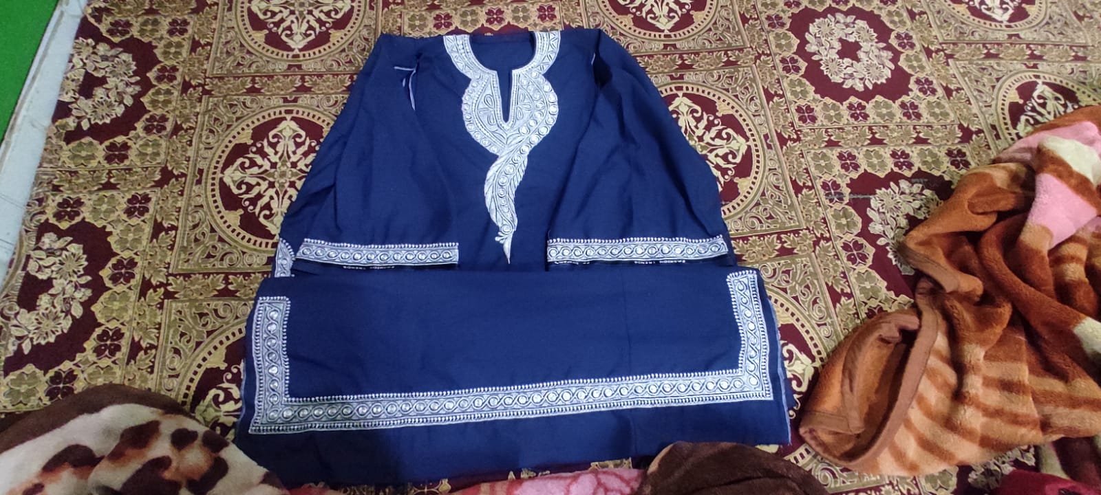 Zari work Tila